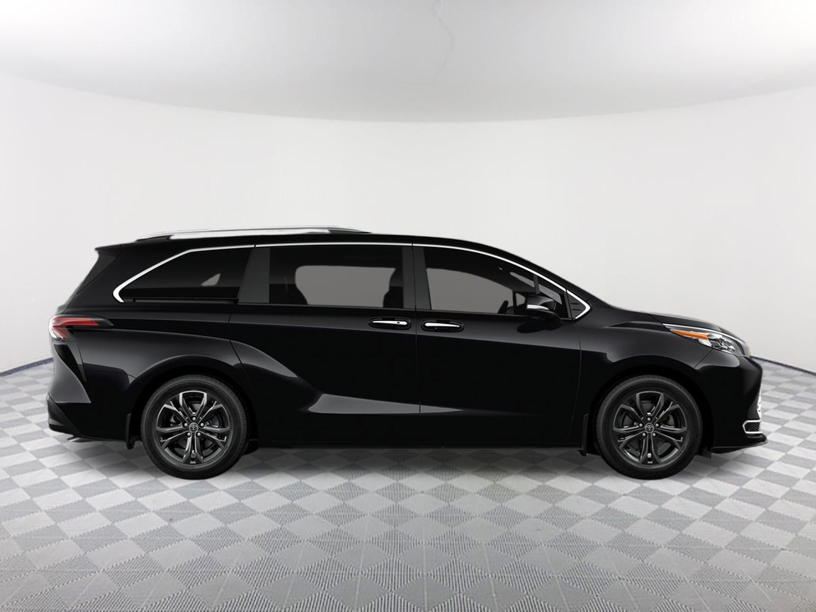 New 2026 Midnight Black Met Toyota Platinum image 12