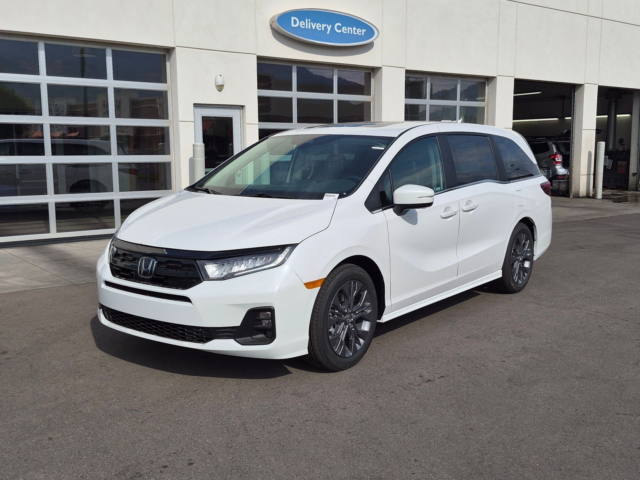 New 2026 Platinum White Pearl Honda Touring image 8