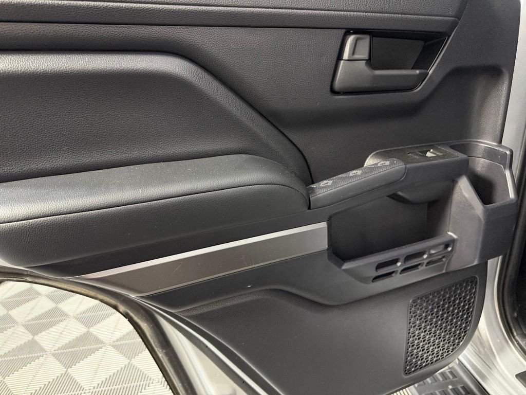 Used 2025 Cutting Edge Toyota SR5 image 25