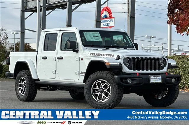 2026 Jeep Gladiator Rubicon X Auto's photo