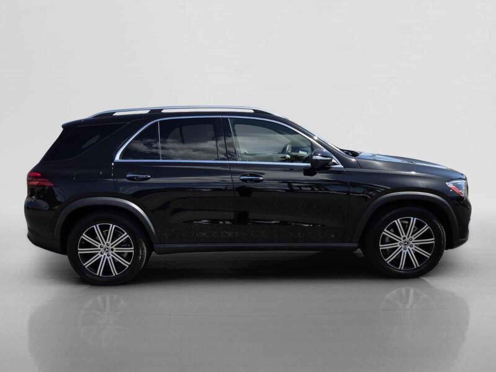 Certified Used 2026 Obsidian Black Metallic Mercedes-Benz GLE 350 image 6