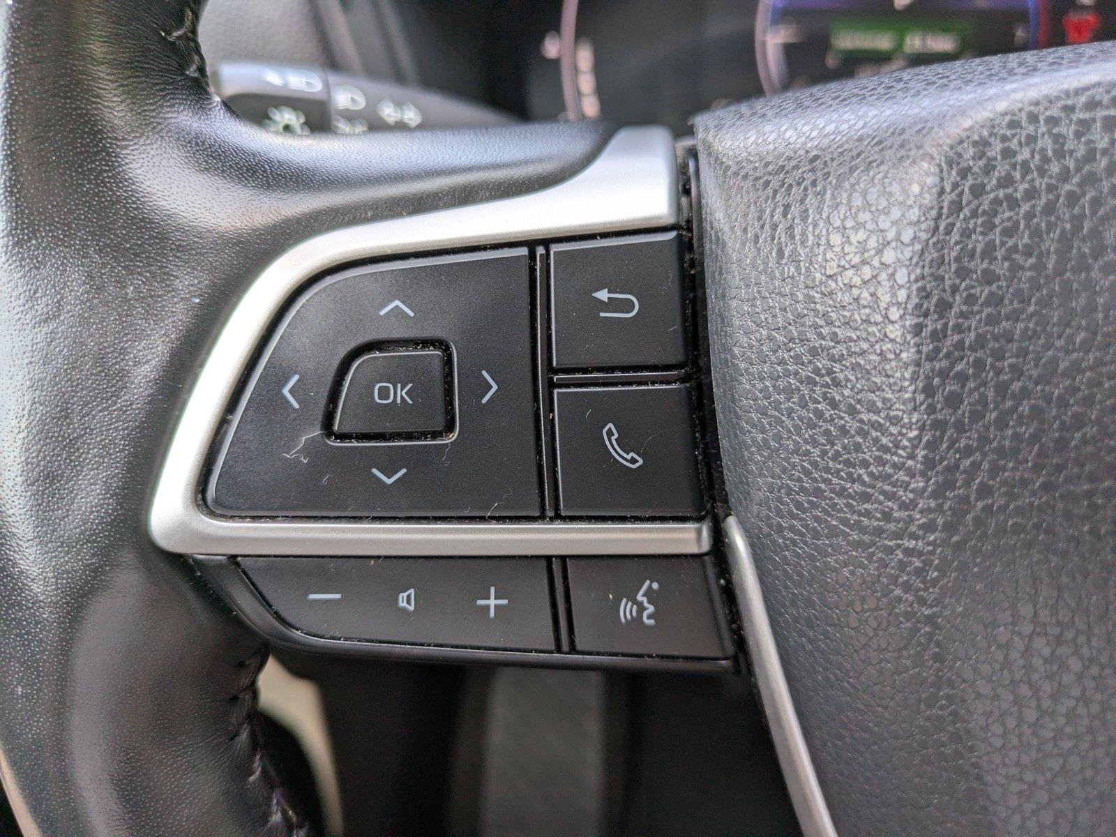 Used 2024  Toyota XLE image 24