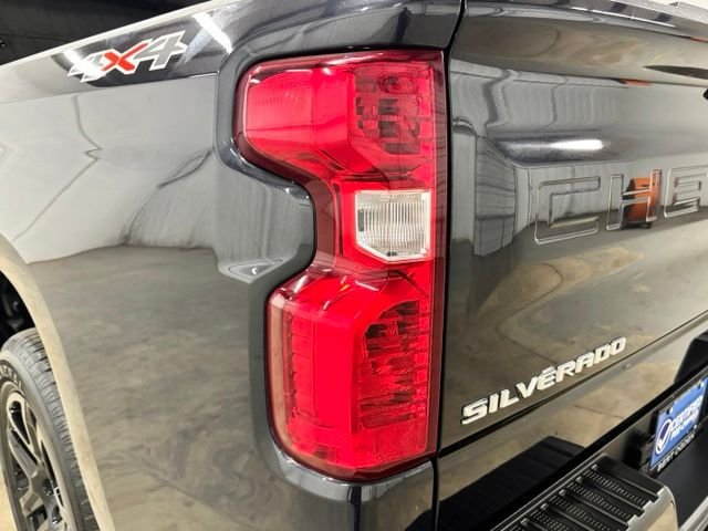 Used 2023 Gray Chevrolet Custom image 8