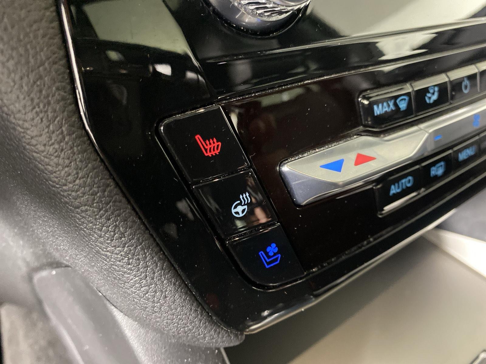 Used 2022 Atlas Blue Ford ST image 31