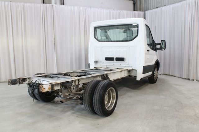 Used 2018 Oxford White Ford Base image 24