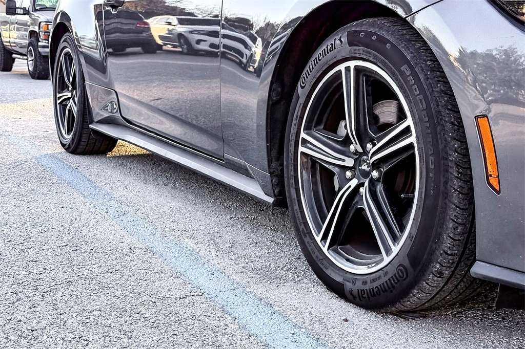 2024 Ford Mustang EcoBoost Premium photo 4