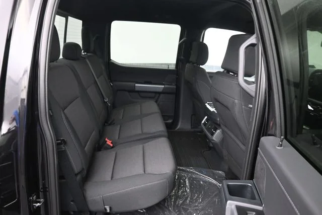New 2026 Agate Black Metallic Ford XLT image 6