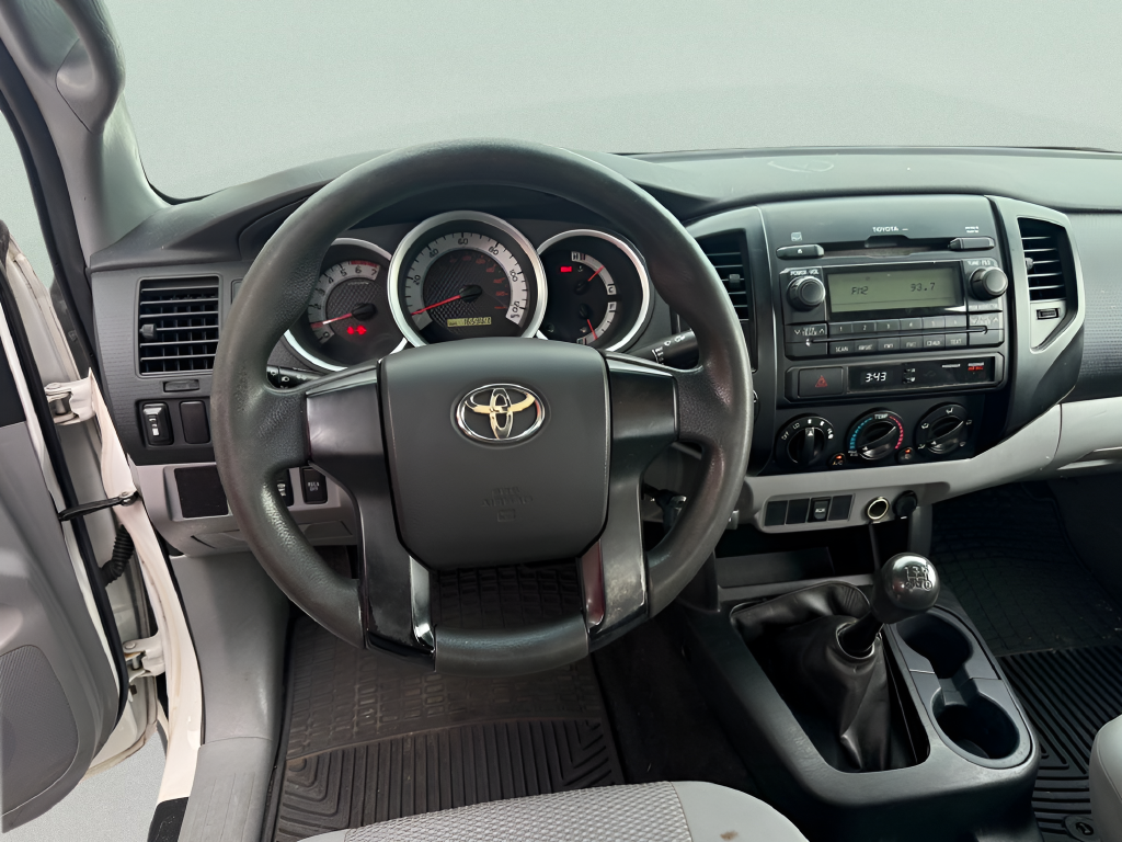 Used 2012 White Toyota Base image 14