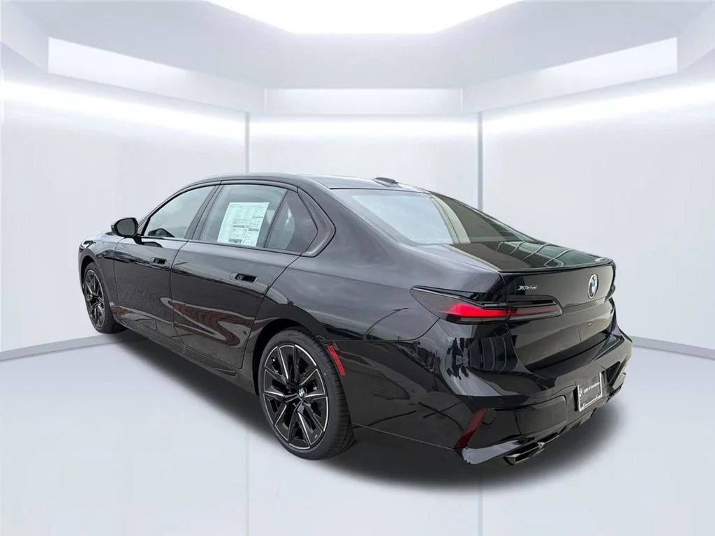 New 2026 Black Sapphire Metallic BMW 760i xDrive image 4