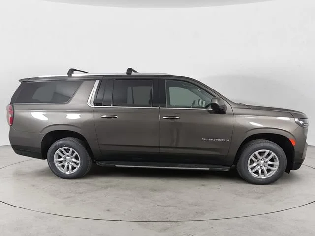 Used 2021 GRAYWOOD METALLIC Chevrolet LT image 6