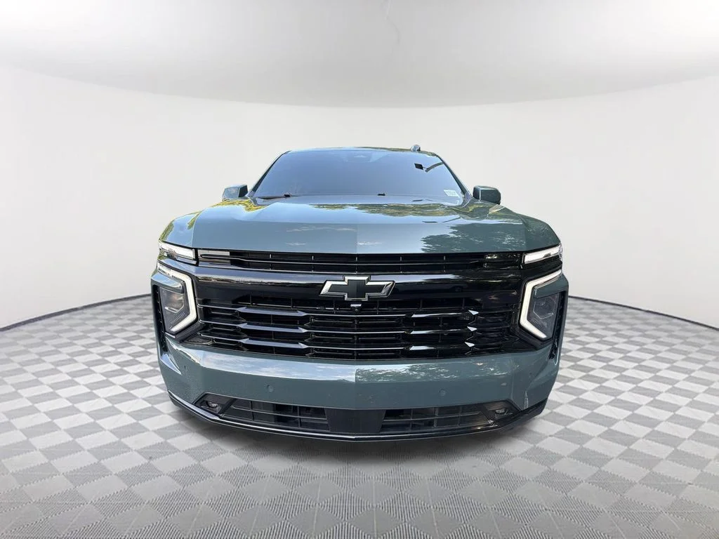 Used 2025 Gray Chevrolet RST image 2