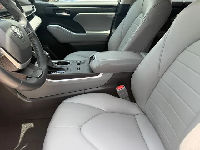 Used 2024 Red Toyota XLE image 12