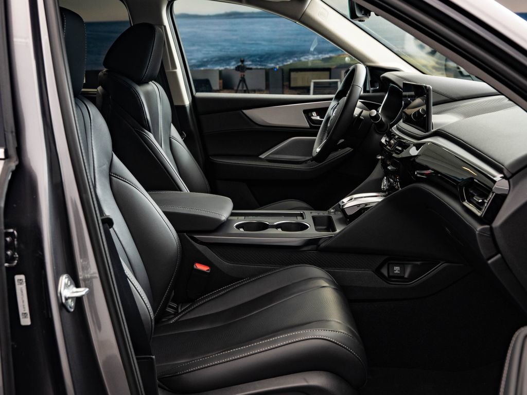New 2026 Liquid Carbon Metallic Acura Technology Package image 26