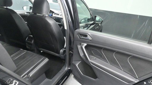 Used 2024 Black Volkswagen 2.0T SE image 10