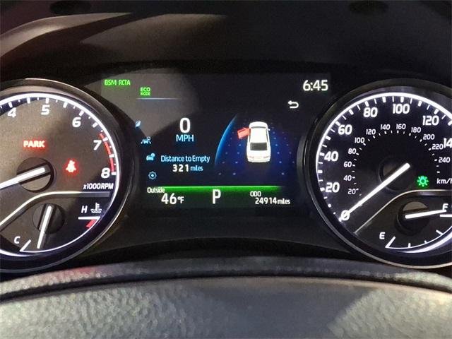 Certified Used 2022 White Toyota SE image 27