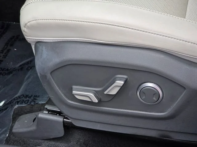 Used 2024 Gray Hyundai SEL image 16