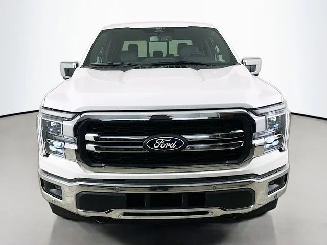 New 2026 Star White Metallic Tri-Coat Ford Lariat image 2
