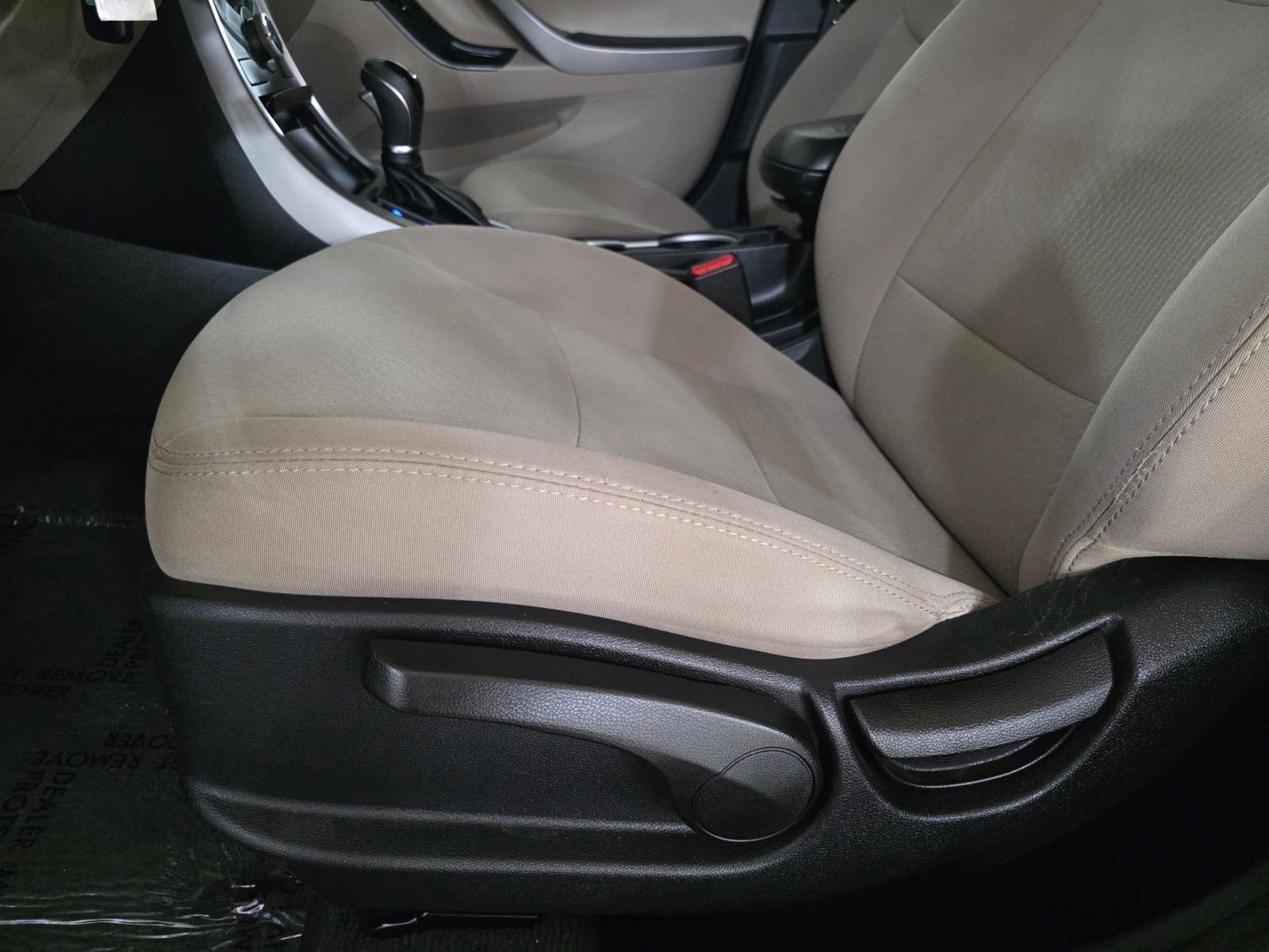 Used 2014 Desert Bronze Hyundai SE image 23