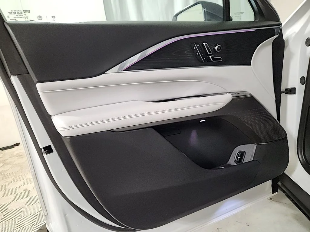 Used 2024 White Cadillac Luxury image 20