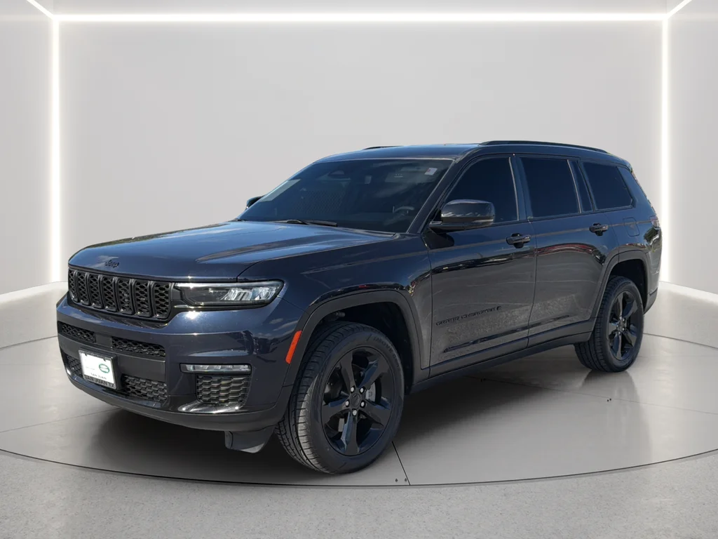 Used 2024 Black Jeep Limited image 9