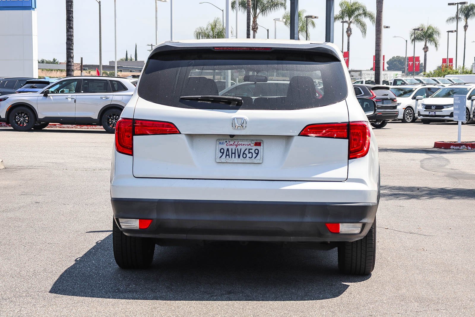 Used 2018 White Diamond Pearl Honda LX image 12