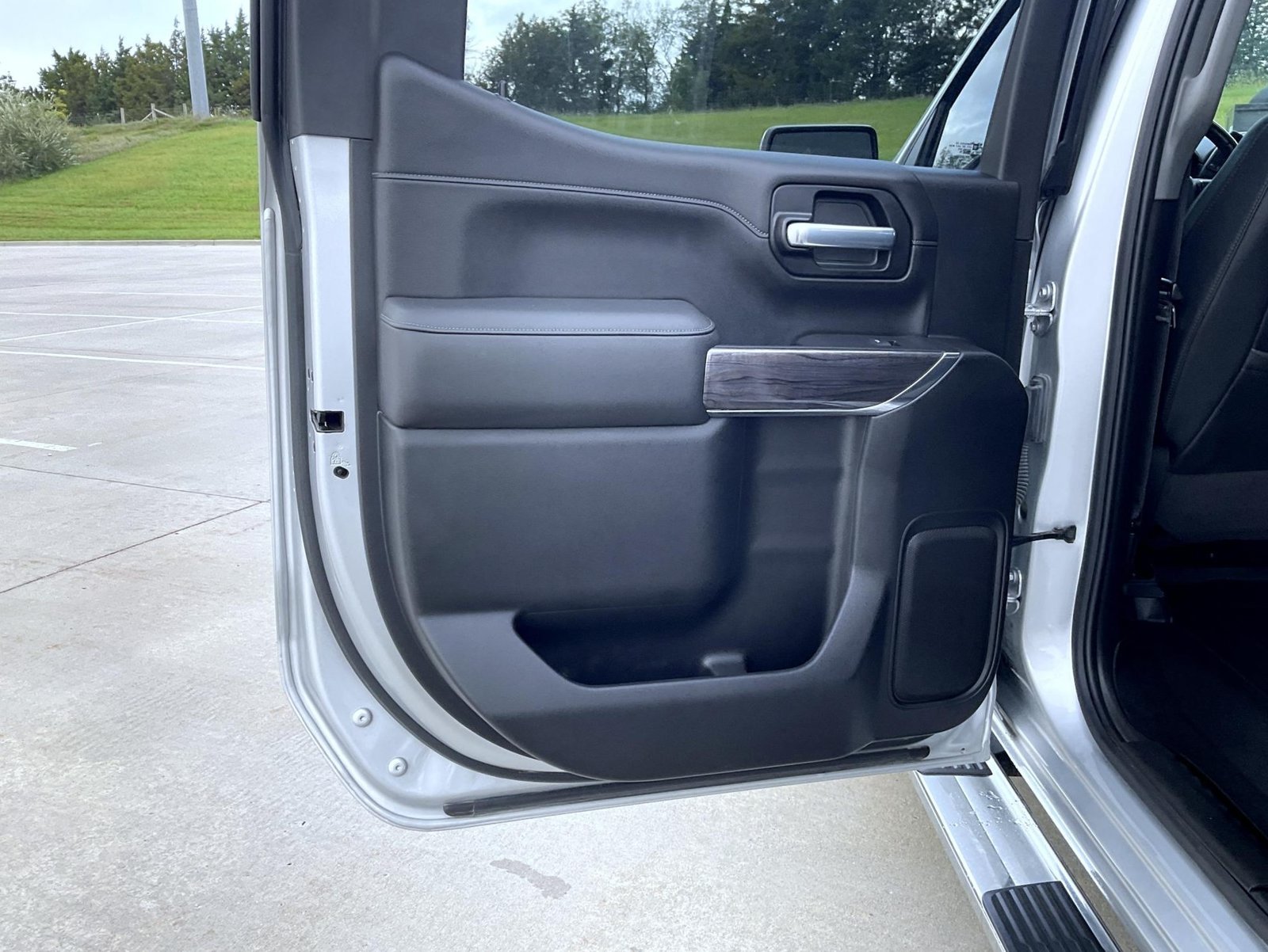 Used 2021 Silver Chevrolet LTZ image 18