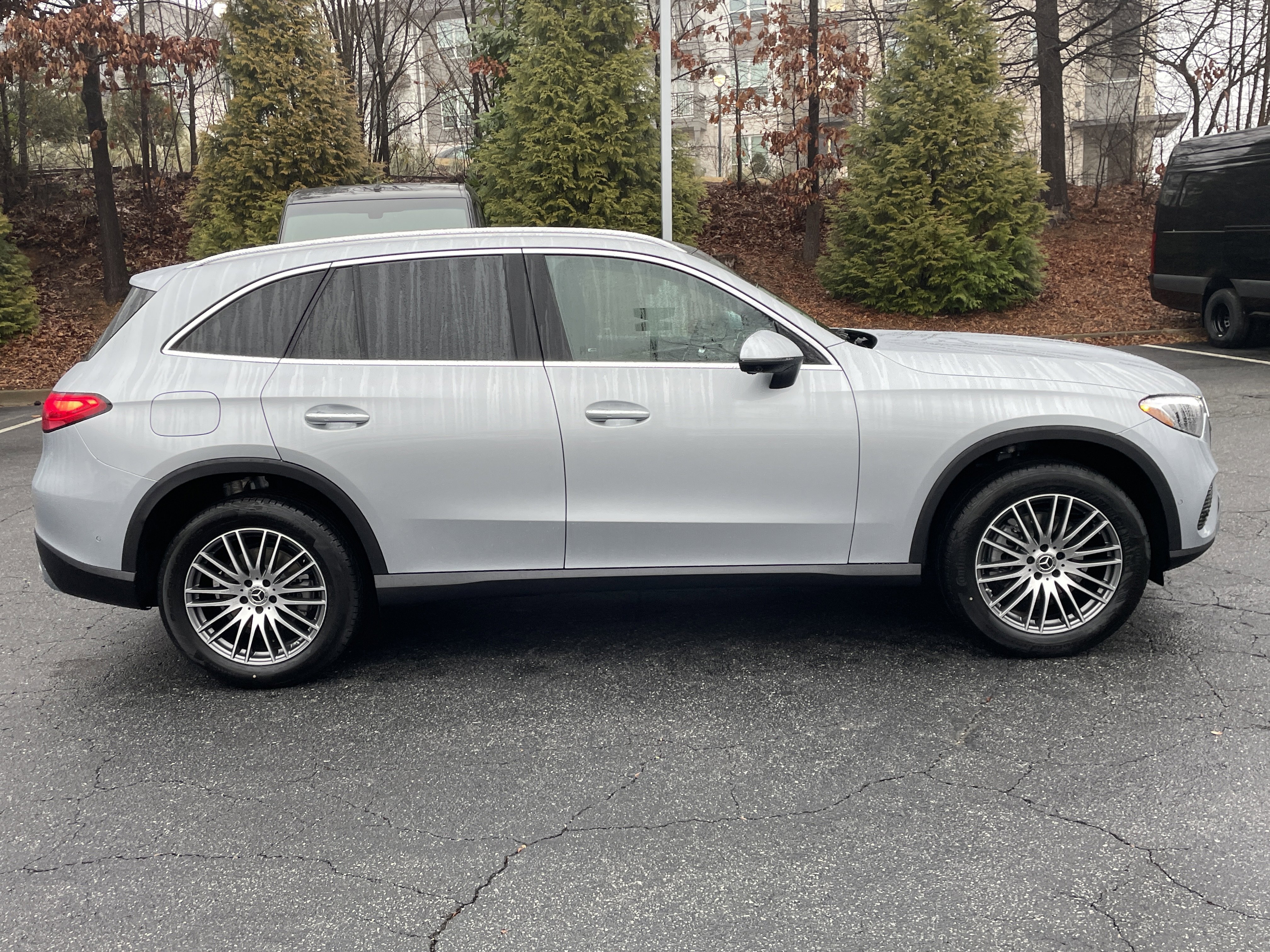 New 2026 Cirrus Silver Metallic Mercedes-Benz GLC 300 SUV image 5