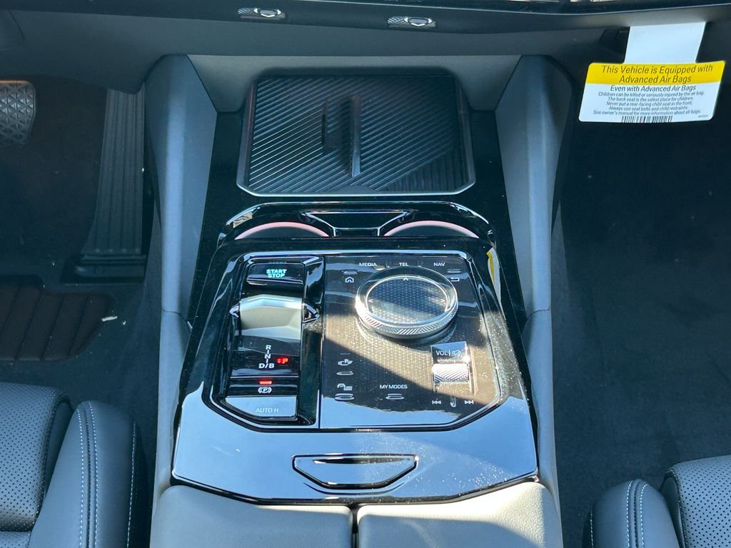 New 2027 Black Sapphire Metallic BMW eDrive40 image 27