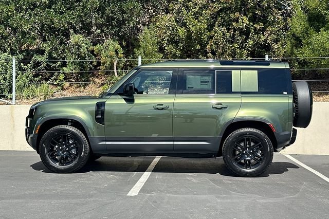 New 2026 Woolstone Green Land Rover S image 2