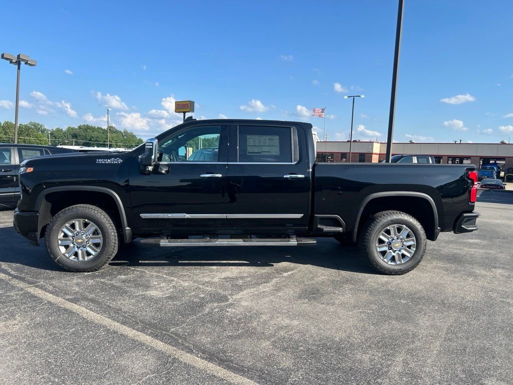 New 2026 Black Chevrolet High Country image 7