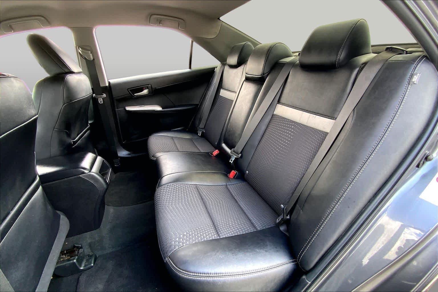 Used 2013 Magnetic Gray Metallic Toyota SE image 19