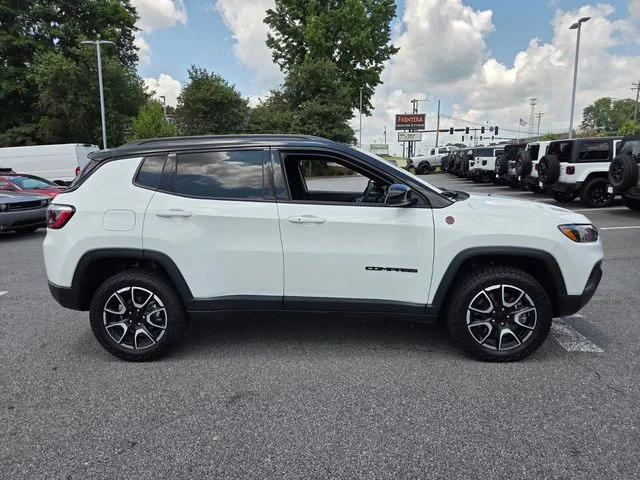 Used 2024 White Jeep Trailhawk image 10