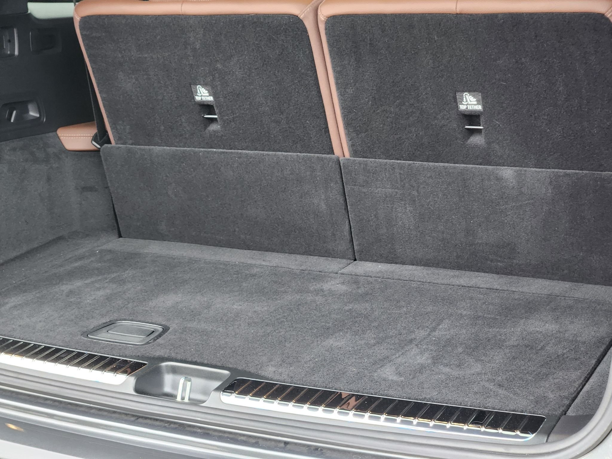 Certified Used 2026 Selenite Grey Metallic Mercedes-Benz 450 4MATIC® image 40