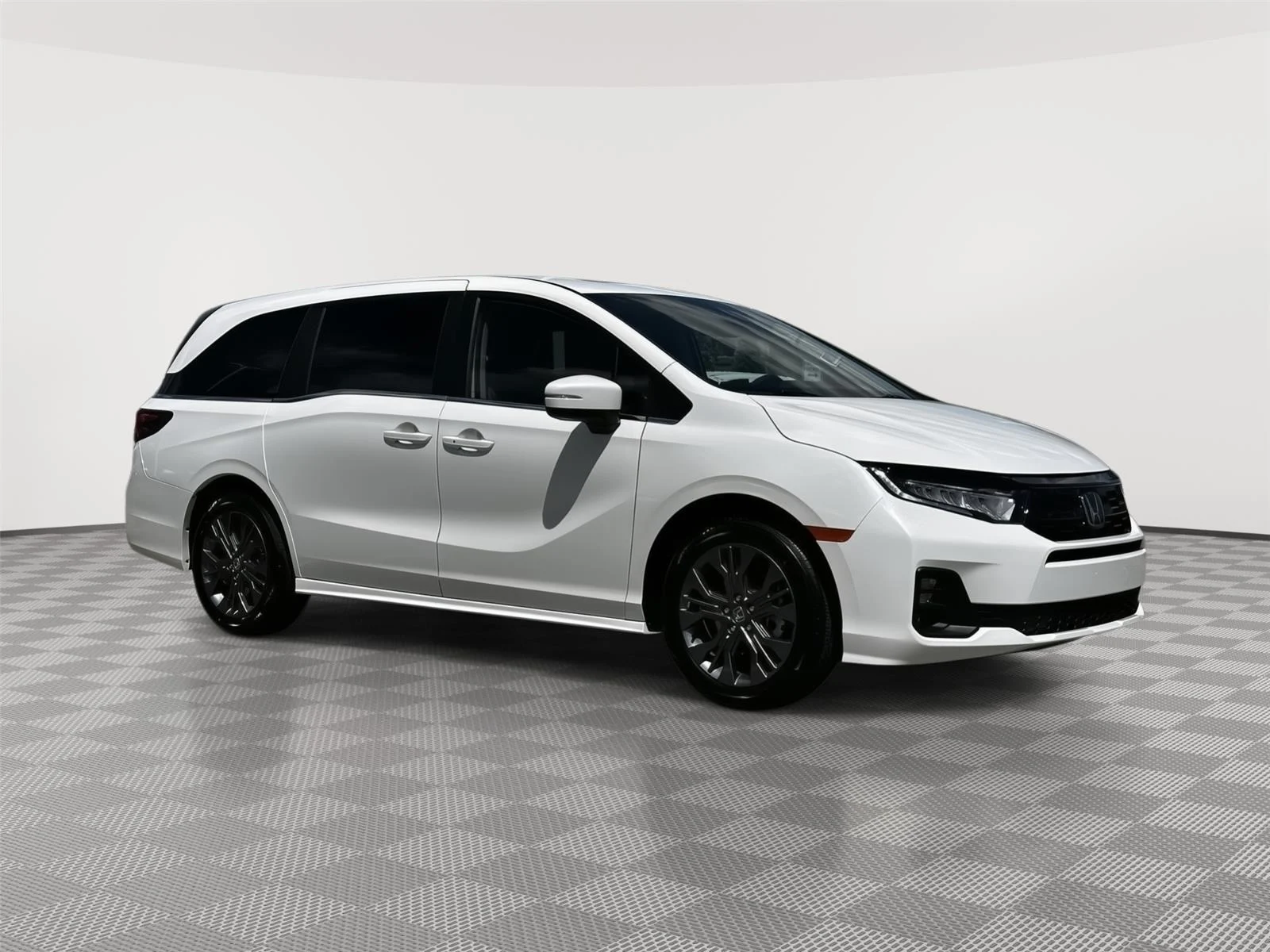 2026 Honda Odyssey Touring's photo