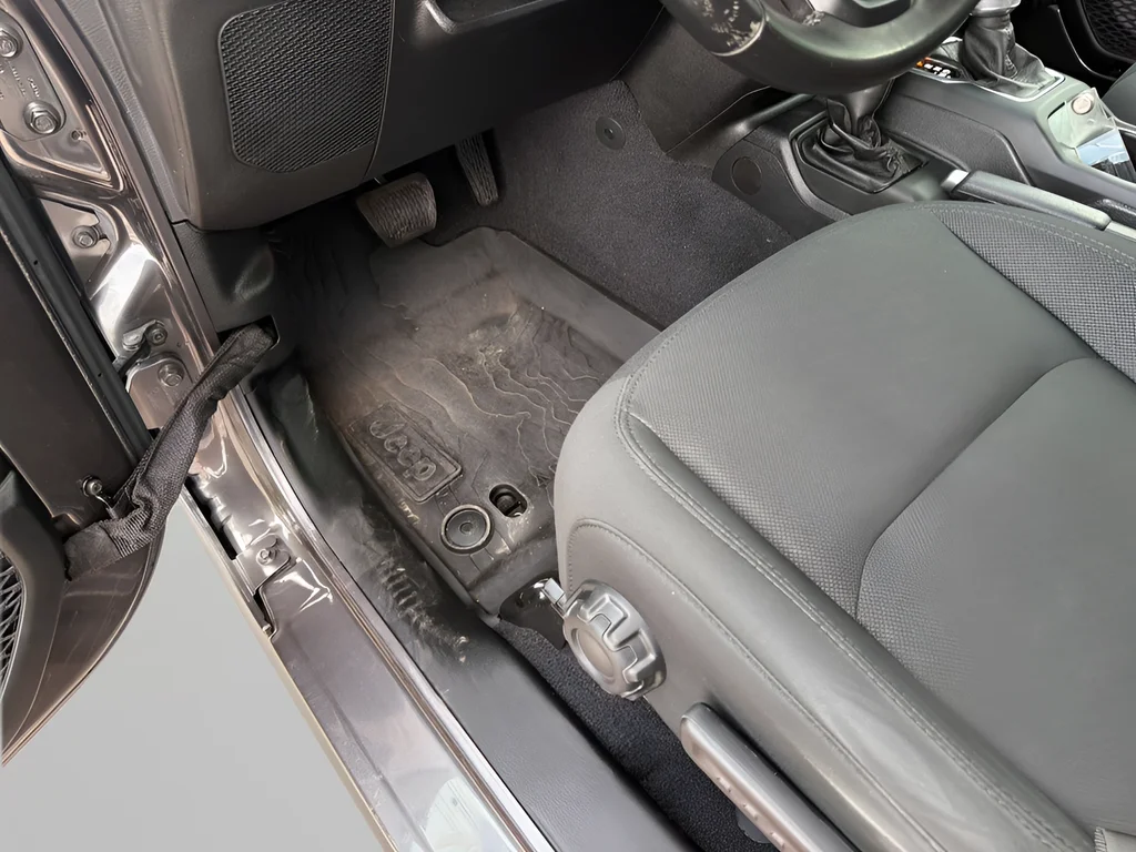 Used 2021 Gray Jeep Willys image 24