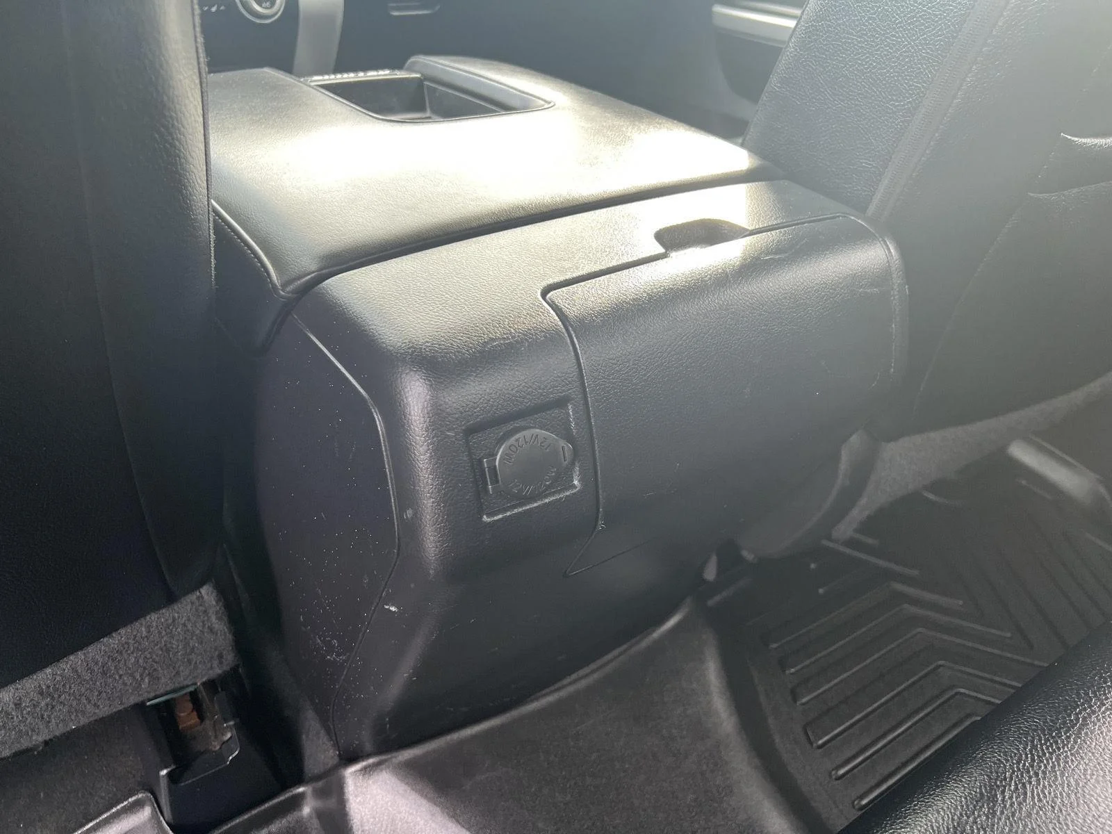 2016 Toyota Tundra Limited - Photo 32