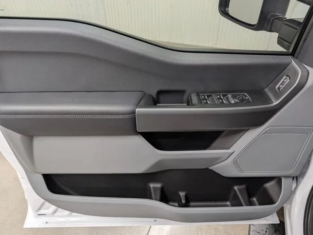 New 2026 Oxford White Ford F-250® XL image 44