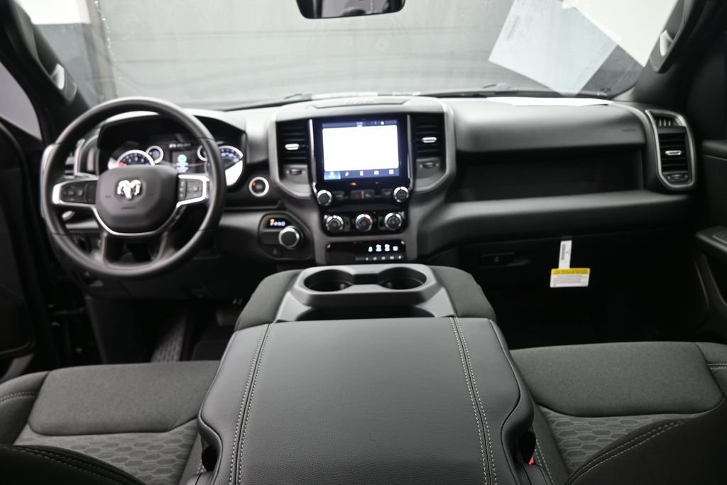 New 2026 Diamond Black Crystal Pearlcoat RAM Express image 14