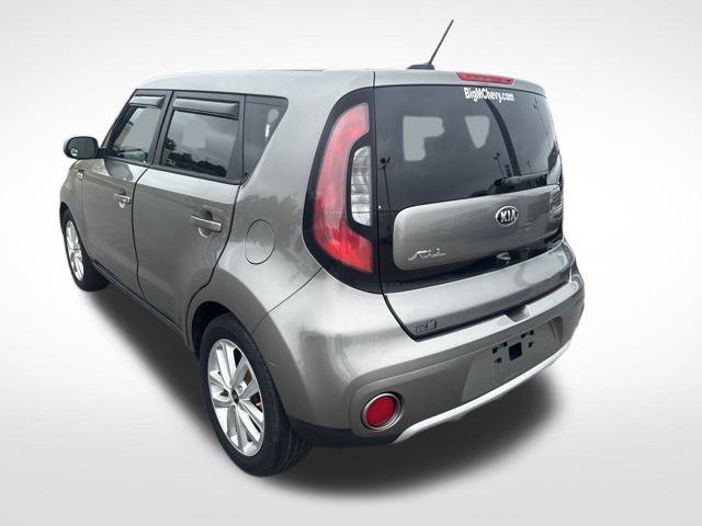 Used 2017 Gray Kia Plus image 3