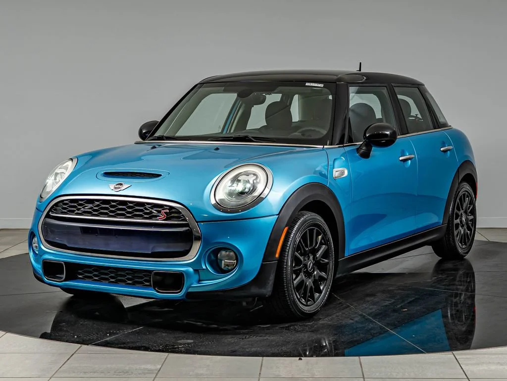 Used 2016 Electric Blue Metallic MINI  image 1