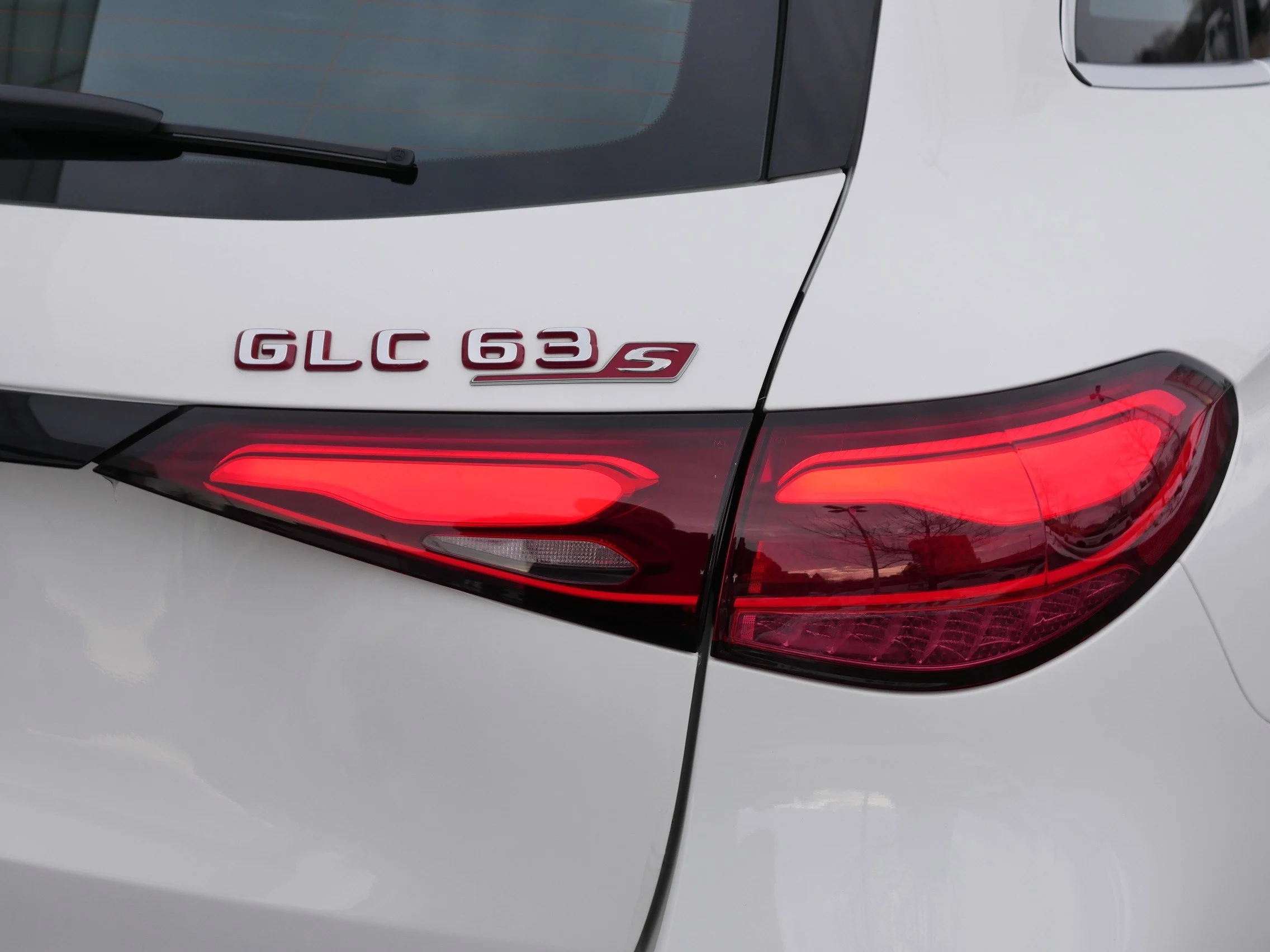 Used 2025 Polar White Mercedes-Benz AMG® GLC 63 S E Performance image 17