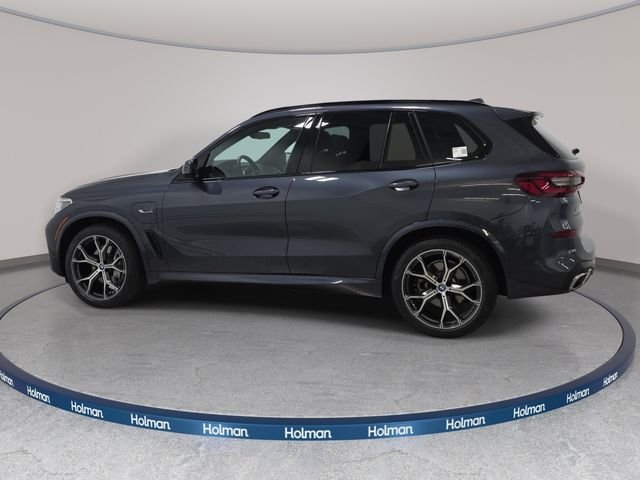 Used 2022 Arctic Grey Metallic BMW xDrive45e image 9
