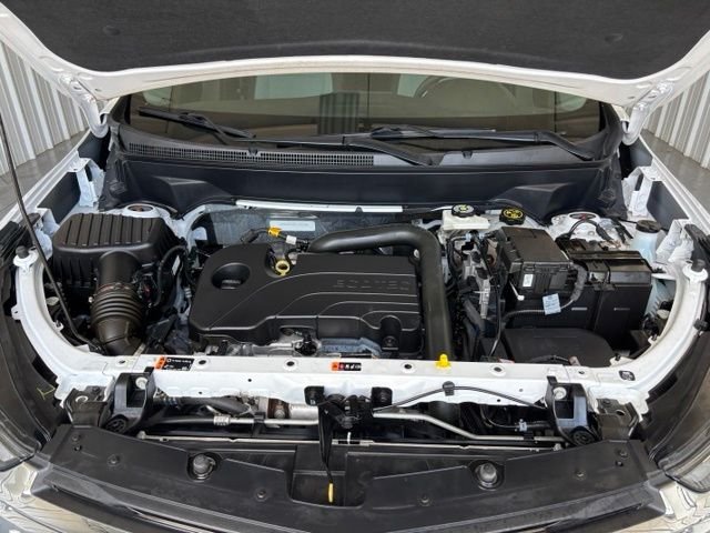 Used 2023 White Chevrolet LT image 29