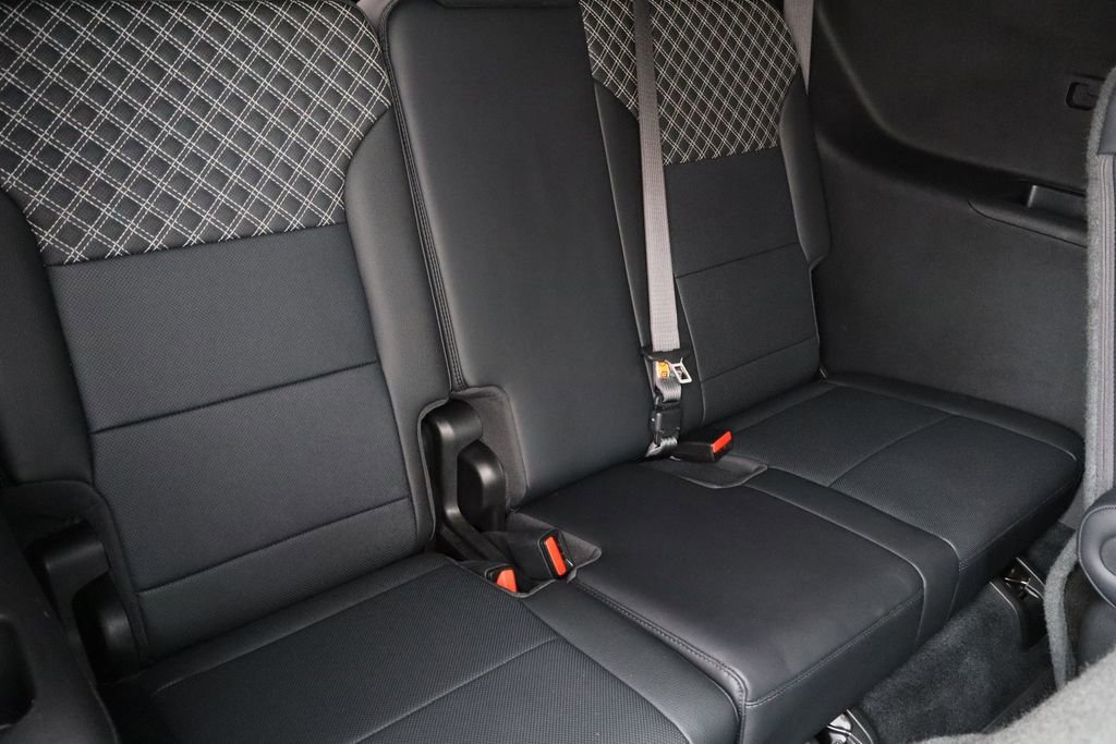 2024 GMC Acadia Denali - Photo 27