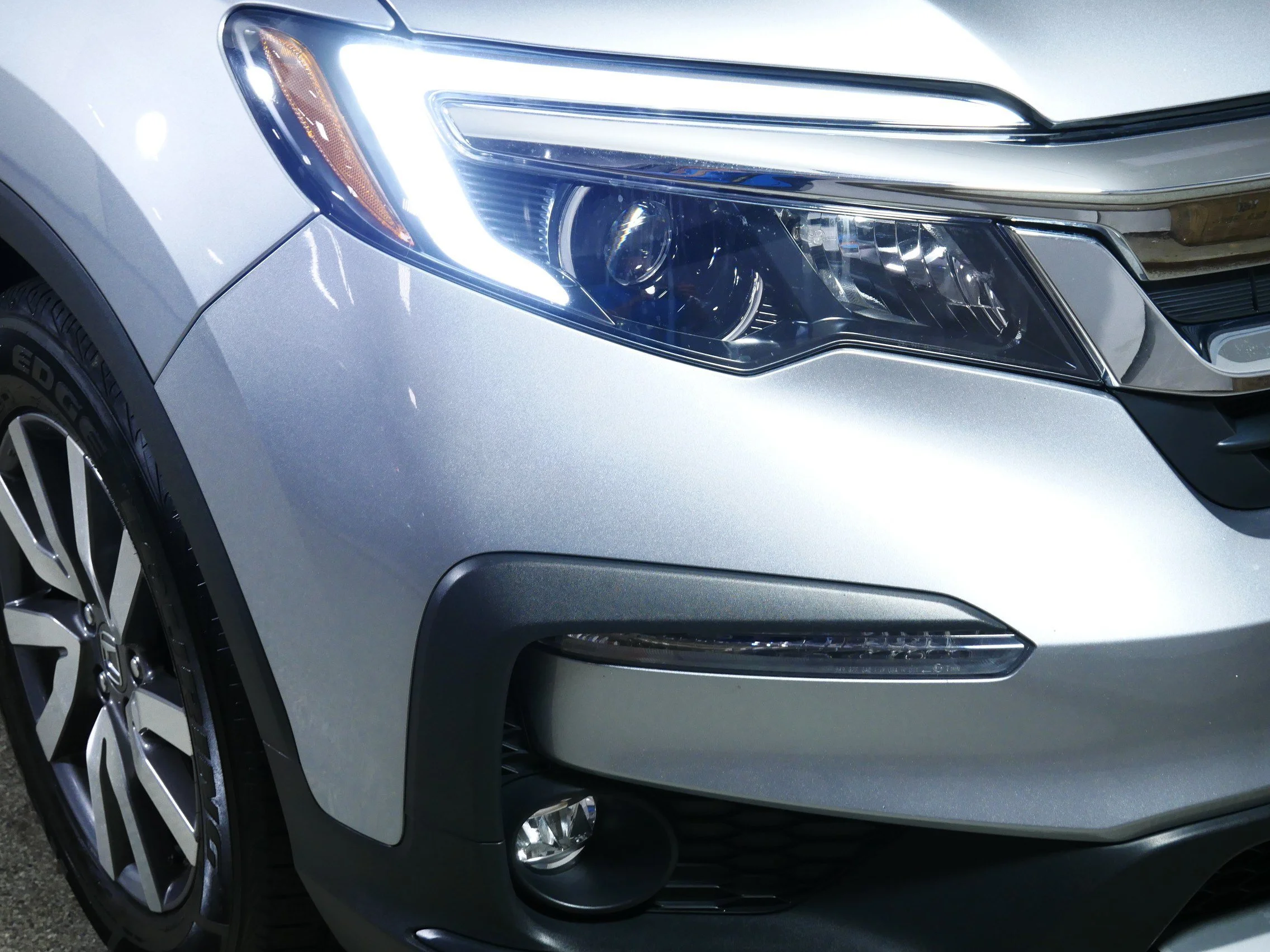 Used 2019 Lunar Silver Metallic Honda EX-L image 16
