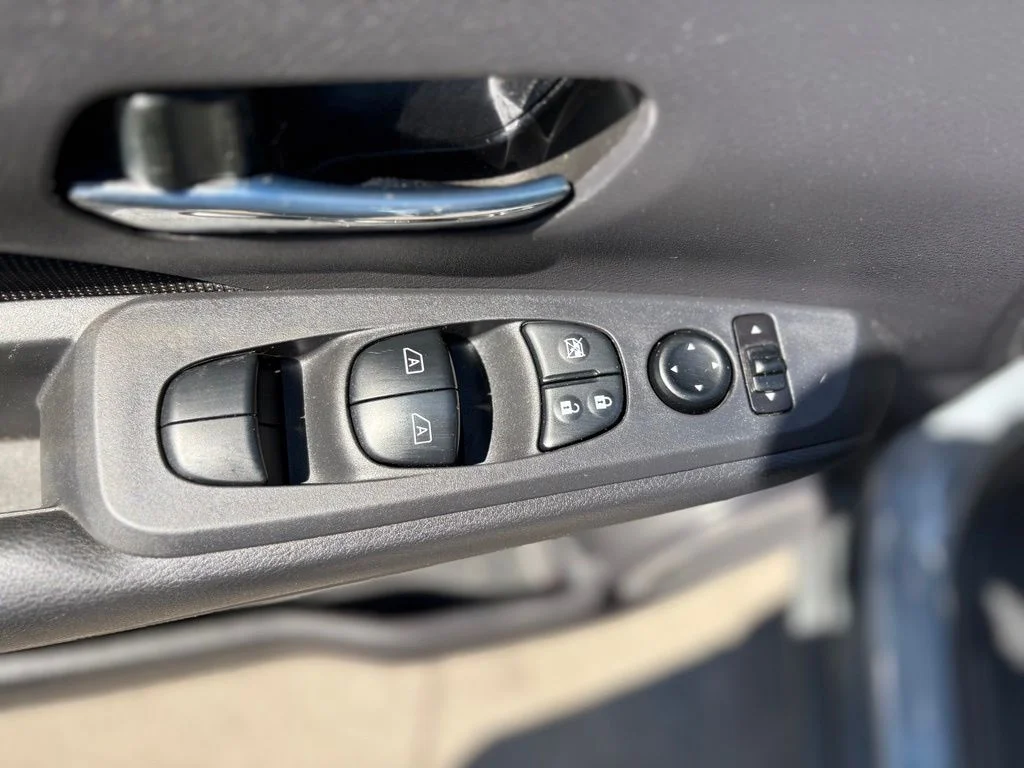 Used 2024 Gray Nissan SV image 13