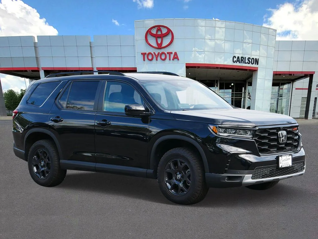 Used 2025 Honda Pilot TrailSport with VIN 5FNYG1H67SB027942 for sale in Minneapolis, Minnesota
