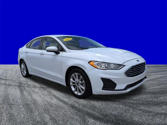 Used 2020 Oxford White Ford SE image 2