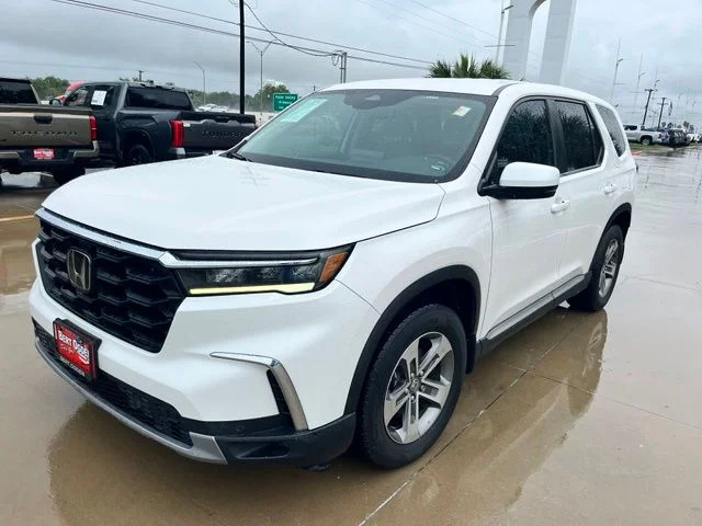 Used 2023  Honda EX-L image 3