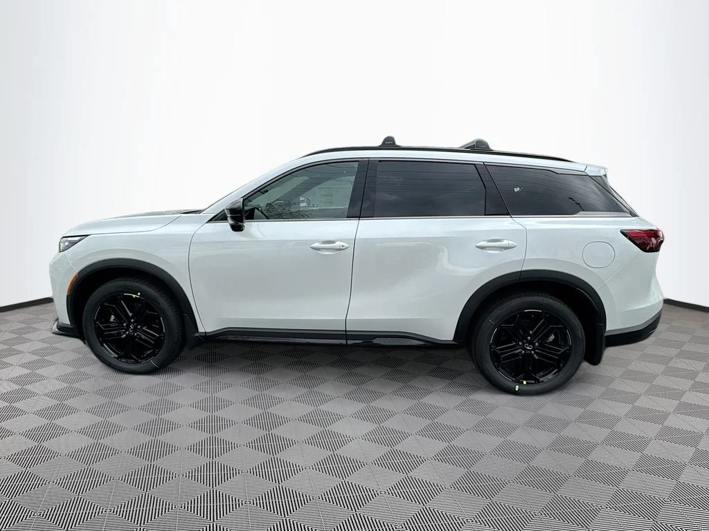 Certified Used 2026 White INFINITI SPORT image 9